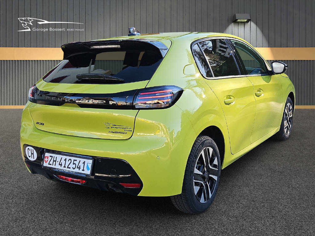 PEUGEOT 208 1.2 Hybrid Allure Premium-image-4