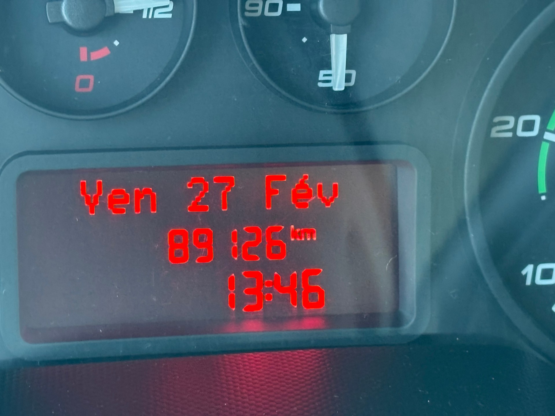 IVECO 35 S 15 D-image-16
