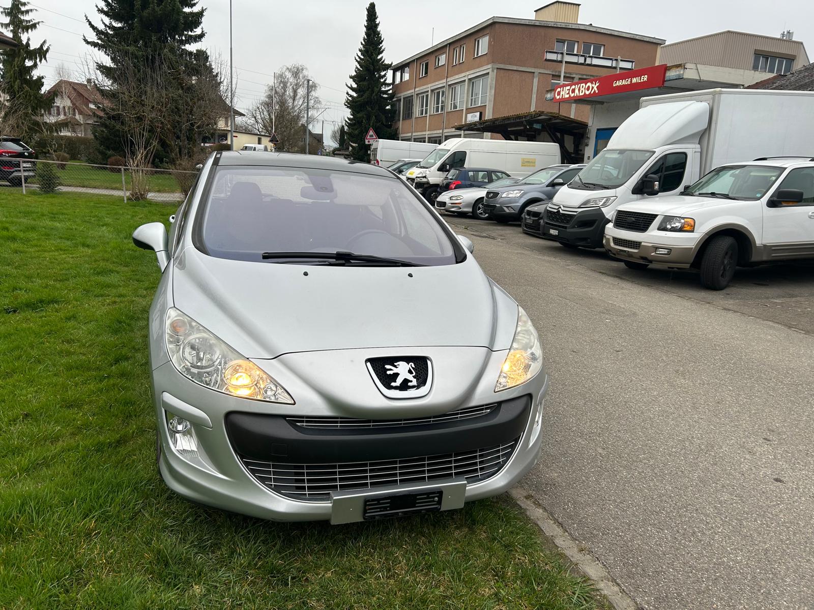 PEUGEOT 308 1.6 16V T XSI Automatic-image-5