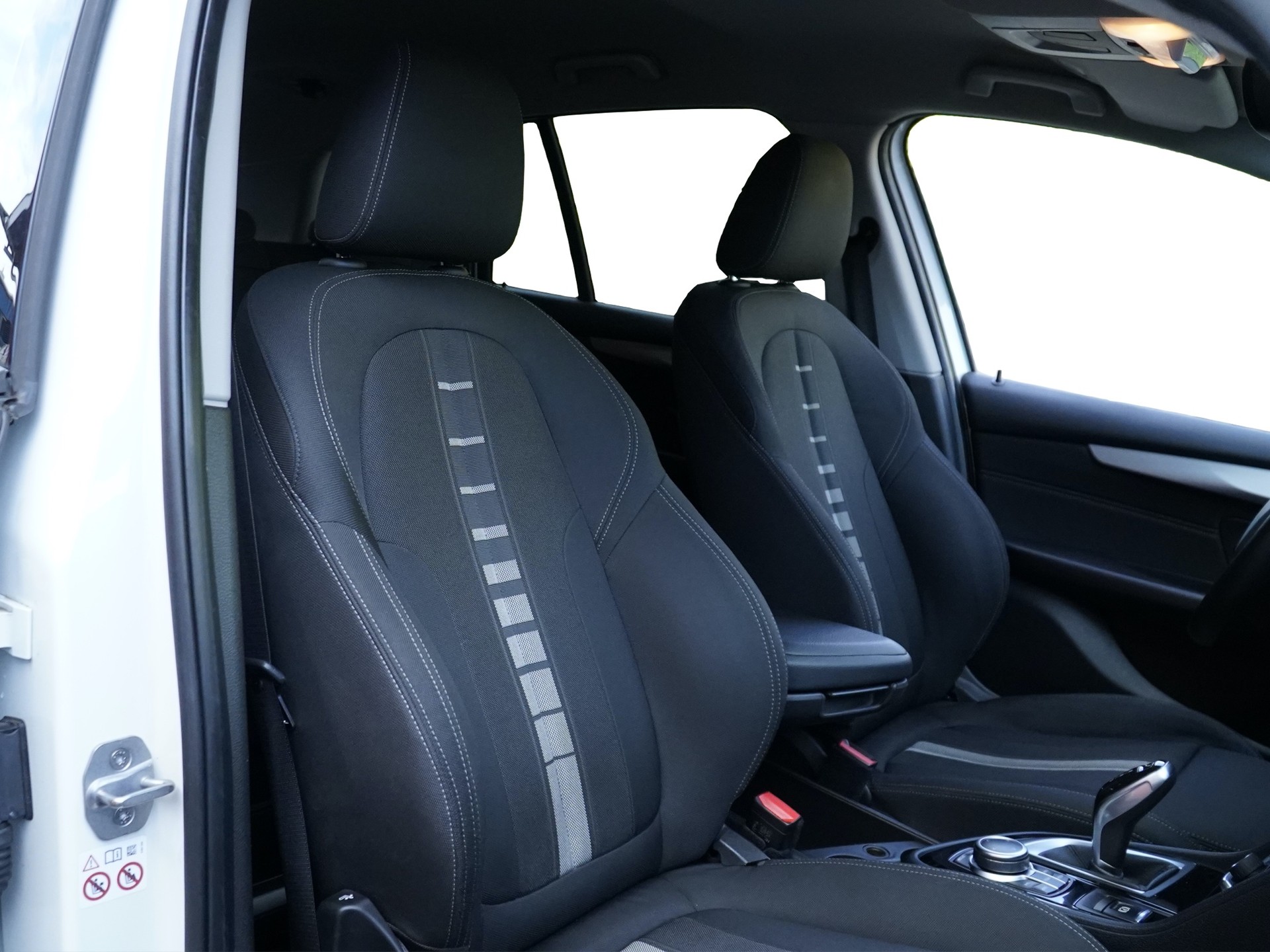 BMW 218d xDrive Gran Tourer Steptronic Fleet Edition *CH Fahrzeug & AHK*-image-12