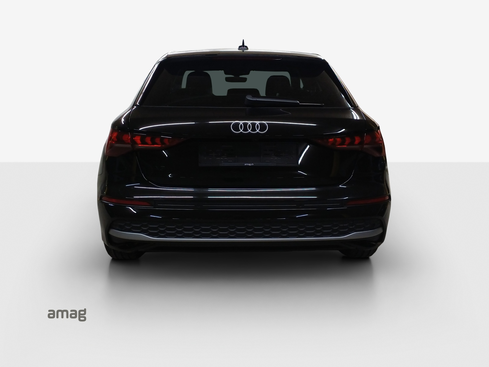 AUDI A3 Sportback TFSI 110 kW Attraction S tronic-image-3