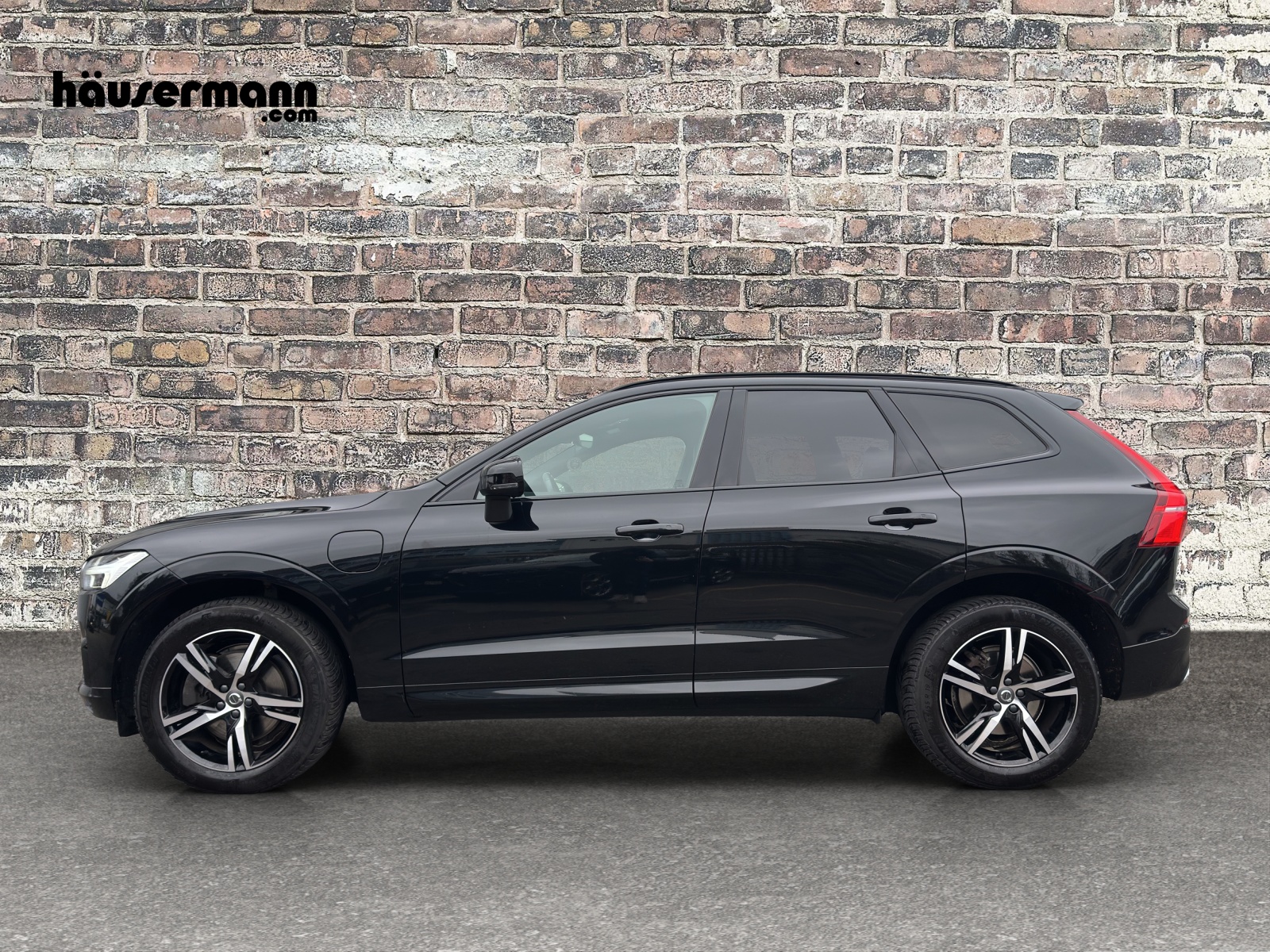 VOLVO XC60 2.0 T8 TE R-Design eAWD-image-2