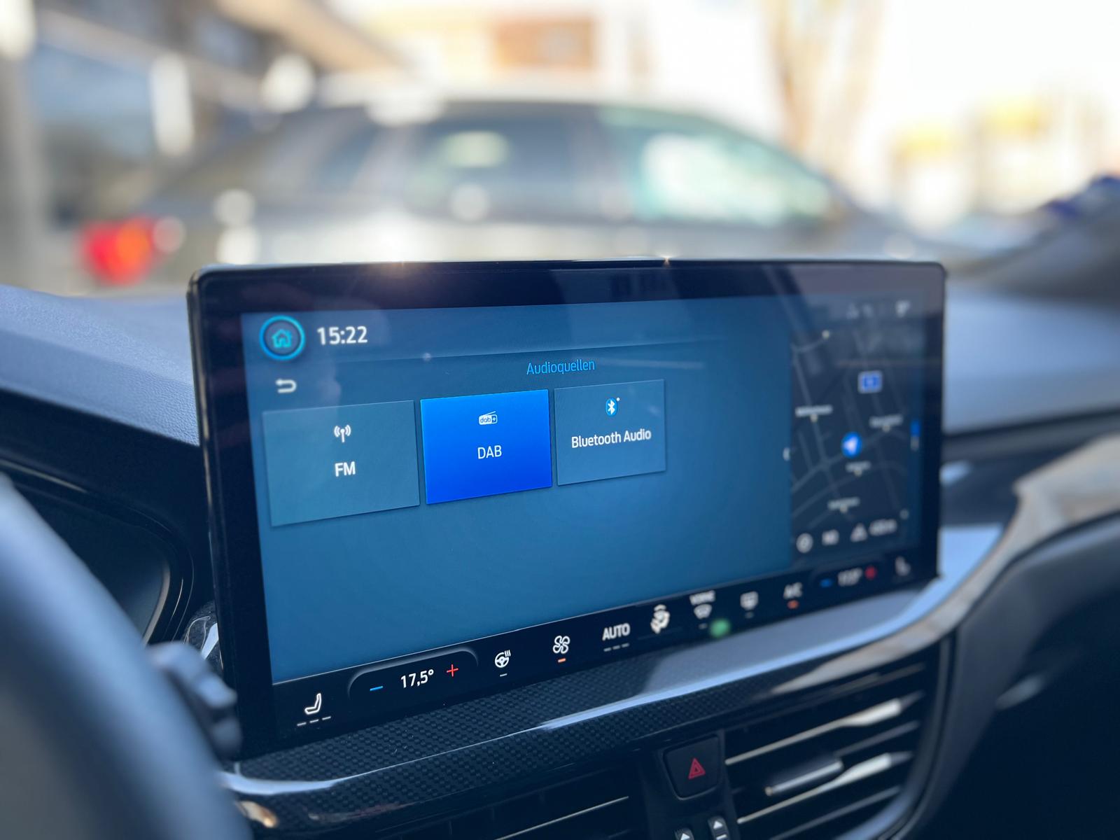 FORD Focus 1.0i EcoB Hybrid 155 ST-Line X-image-12