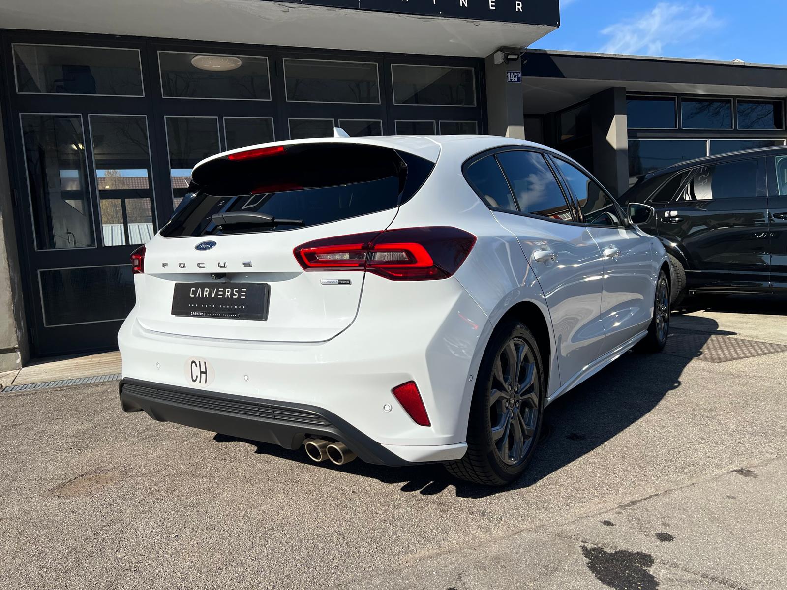 FORD Focus 1.0i EcoB Hybrid 155 ST-Line X-image-4