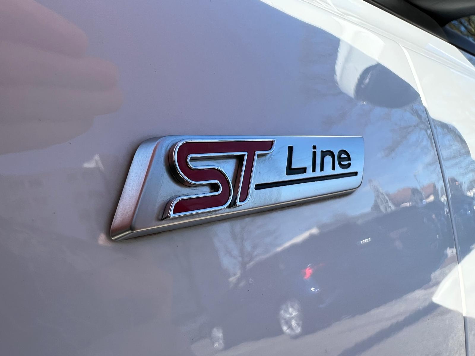 FORD Focus 1.0i EcoB Hybrid 155 ST-Line X-image-18