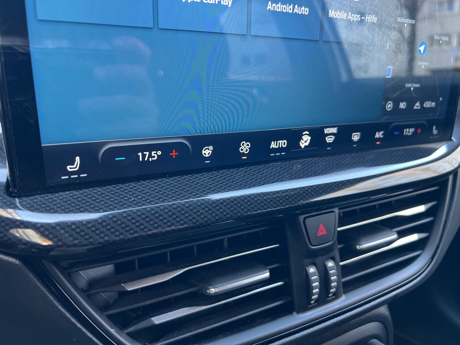 FORD Focus 1.0i EcoB Hybrid 155 ST-Line X-image-14