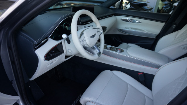 GENESIS GV70 Elec.Sport 77,4 AWD-image-9