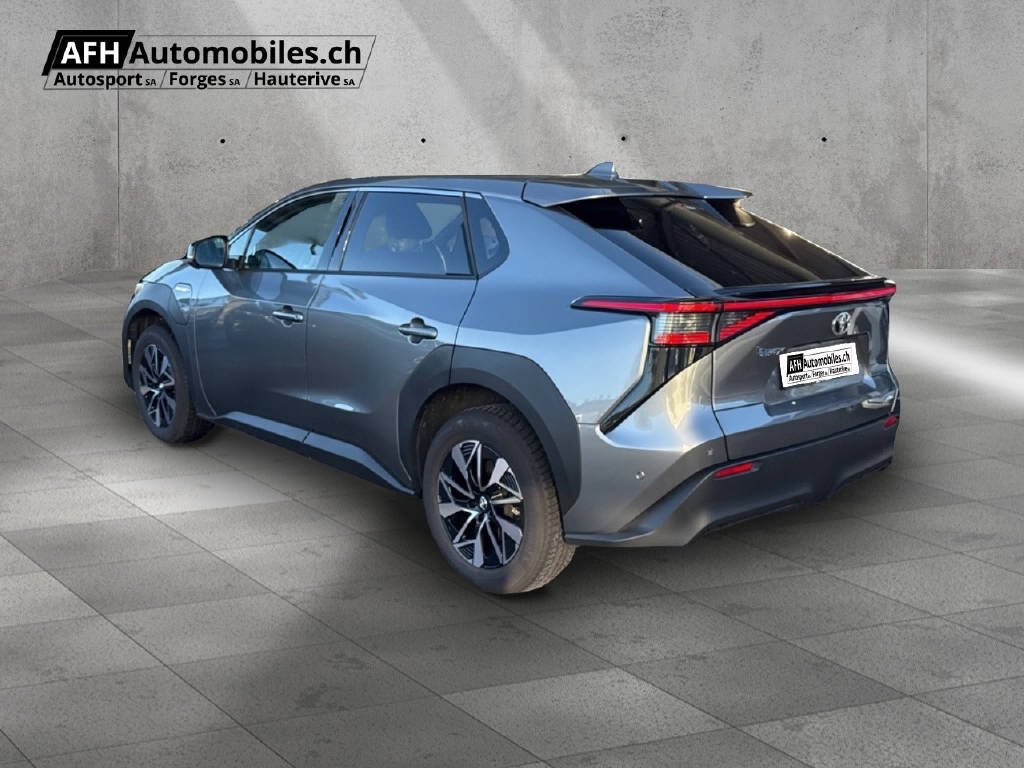 TOYOTA bZ4X Premium AWD-image-2