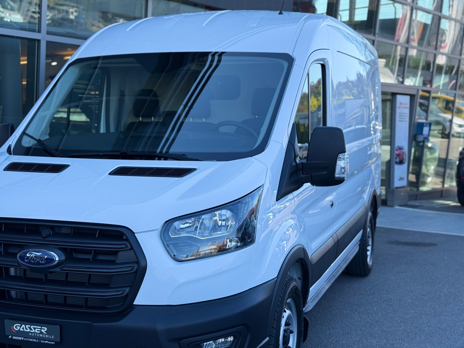 FORD Transit Van 350 L2 Trend 2.0 TDCi 130 HD FWD-showroom-element-1