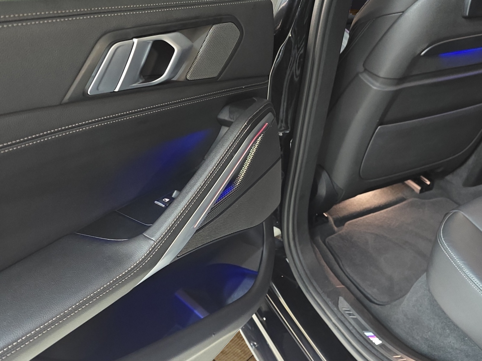BMW X6 xDrive 48V 40d Steptronic-image-25