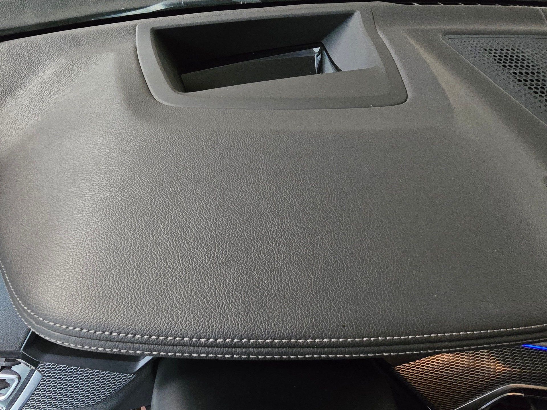 BMW X6 xDrive 48V 40d Steptronic-image-11
