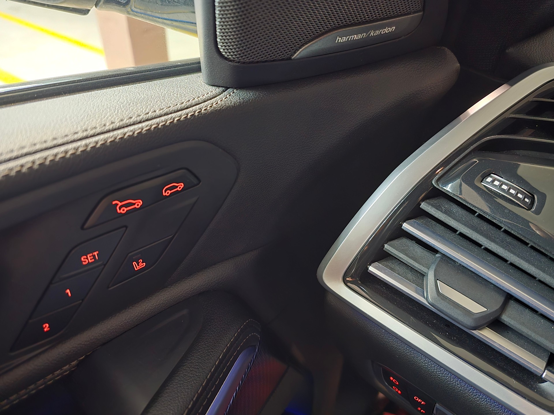 BMW X6 xDrive 48V 40d Steptronic-image-20