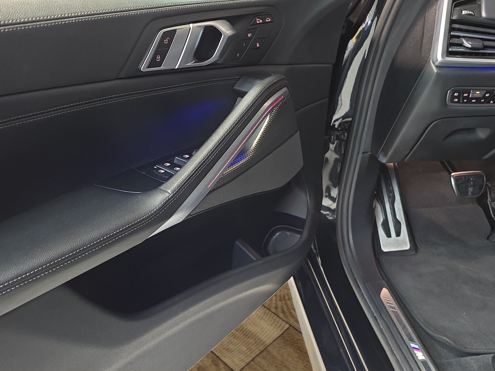BMW X6 xDrive 48V 40d Steptronic-image-21