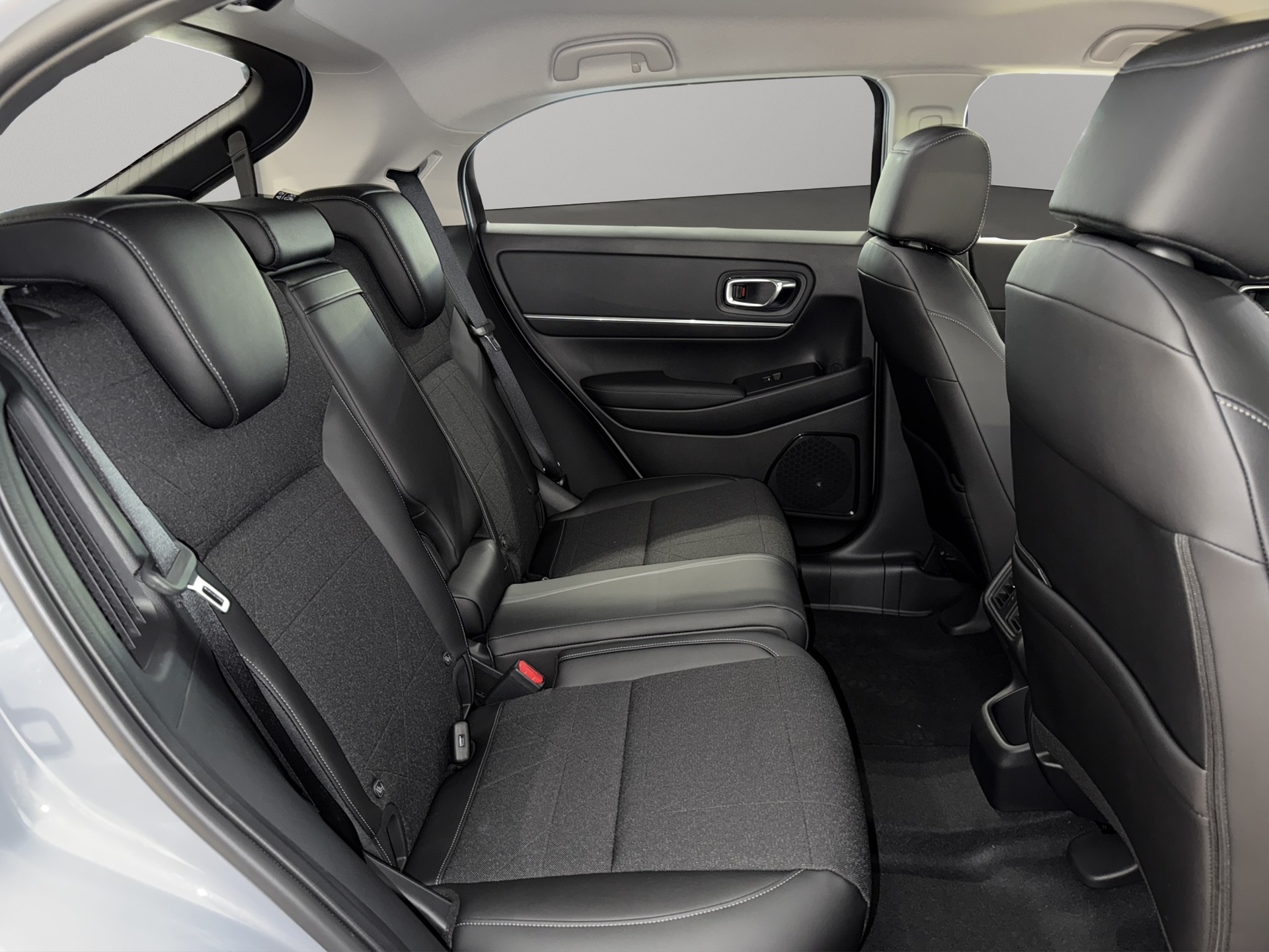 HONDA HR-V 1.5 i-MMD Advance Plus-image-10