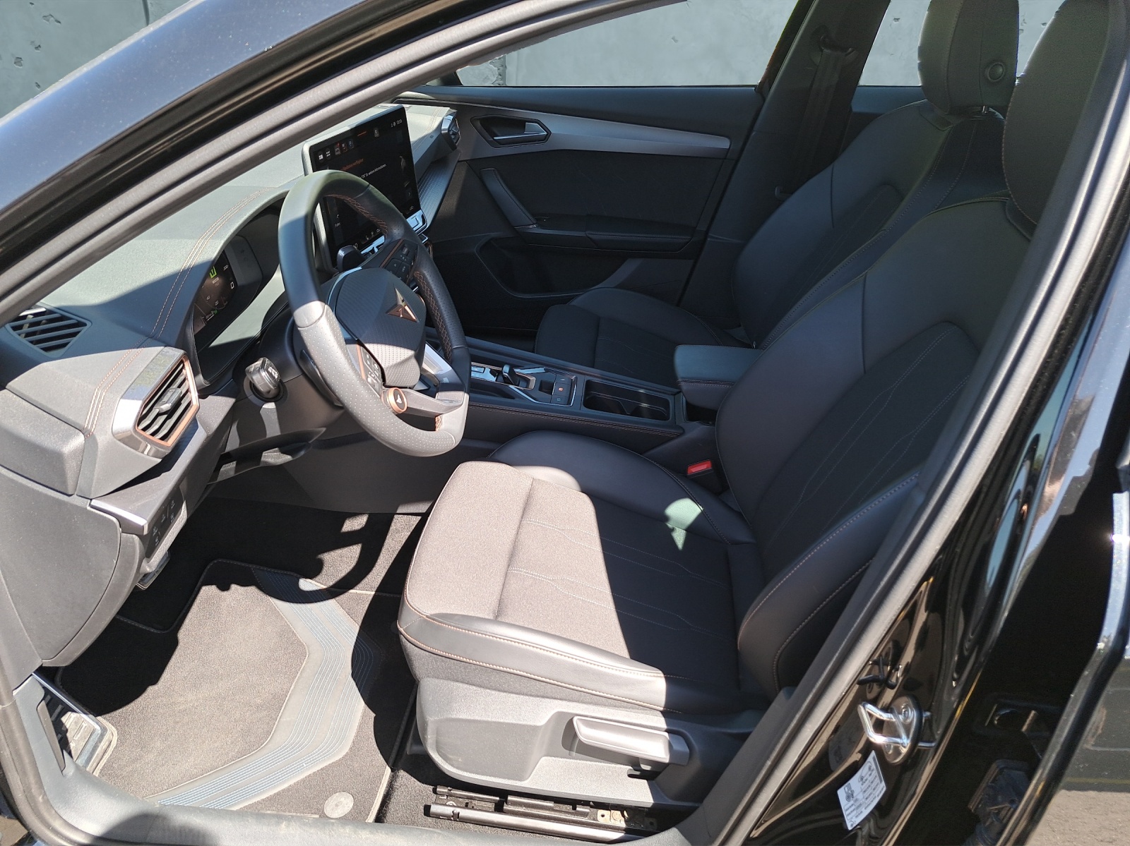 CUPRA Formentor 1.5 eTSI DSG-image-9