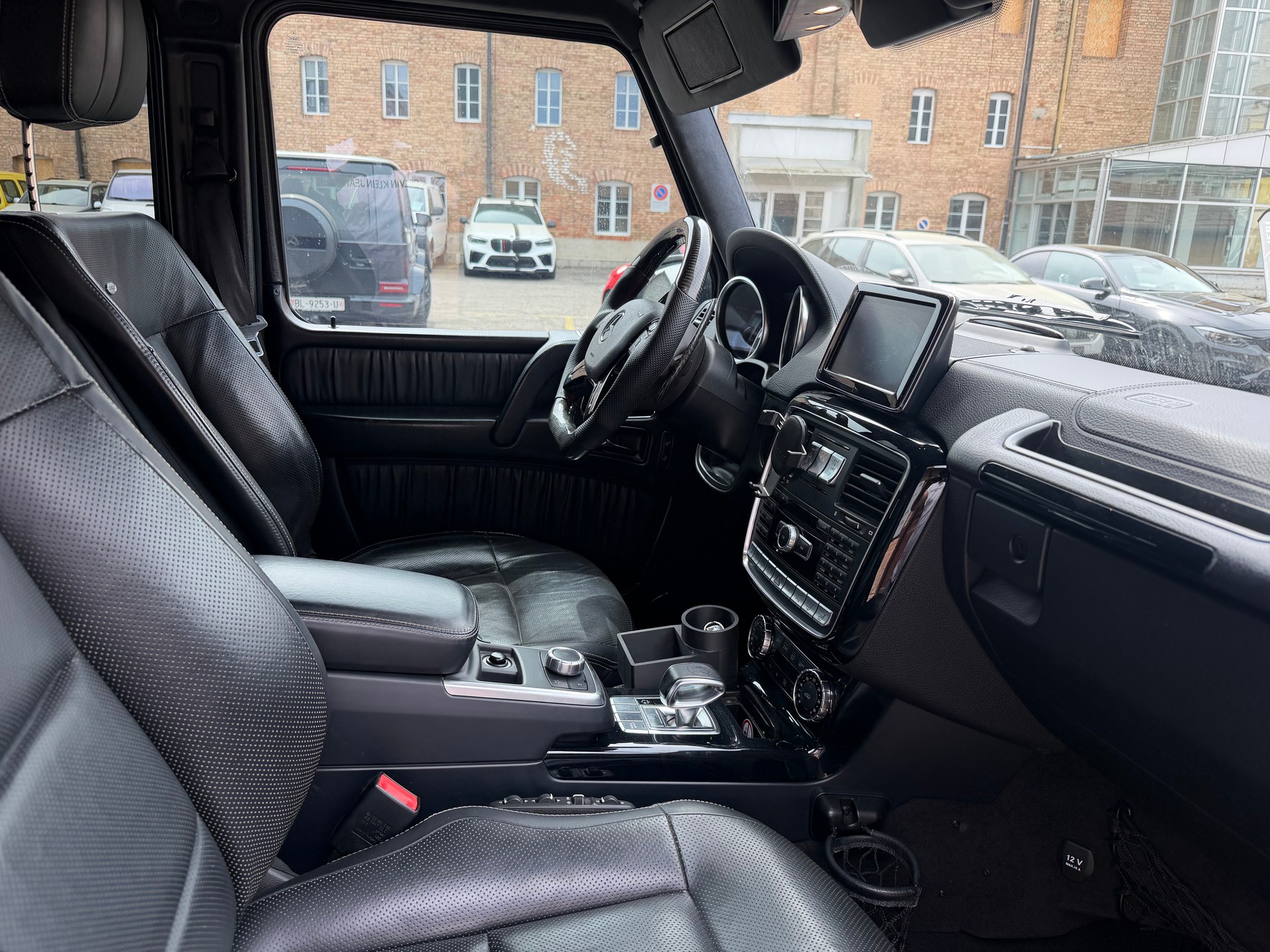 MERCEDES-BENZ G 63 AMG Automatic-image-7