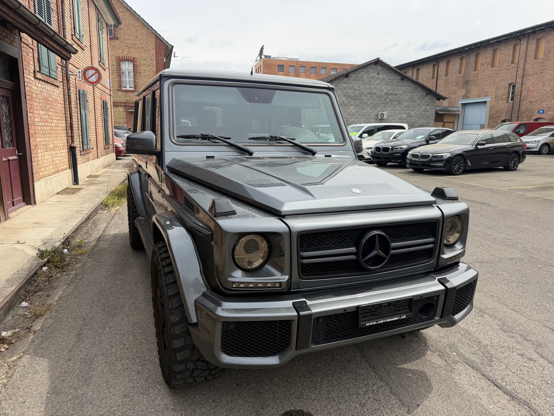 MERCEDES-BENZ G 63 AMG Automatic-image-9