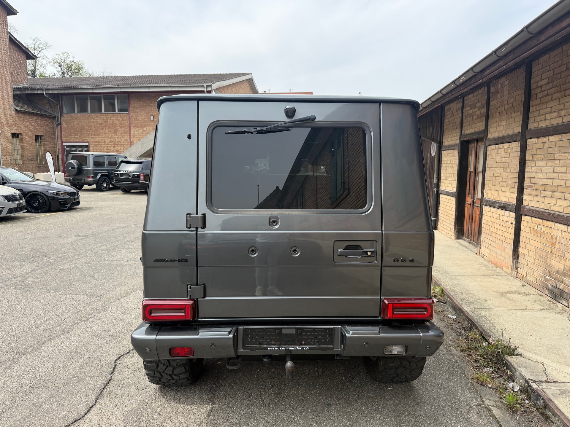 MERCEDES-BENZ G 63 AMG Automatic-image-5