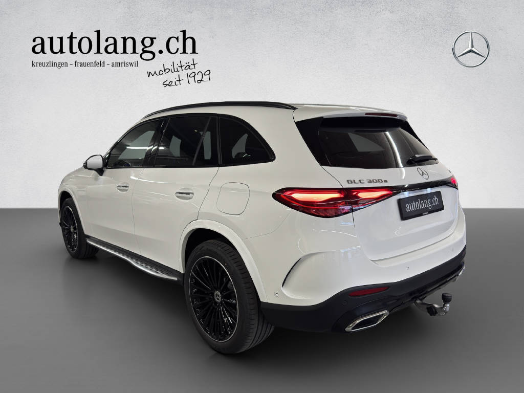 MERCEDES-BENZ GLC 300 e AMG Line 4Matic EQ Star-showroom-element-2