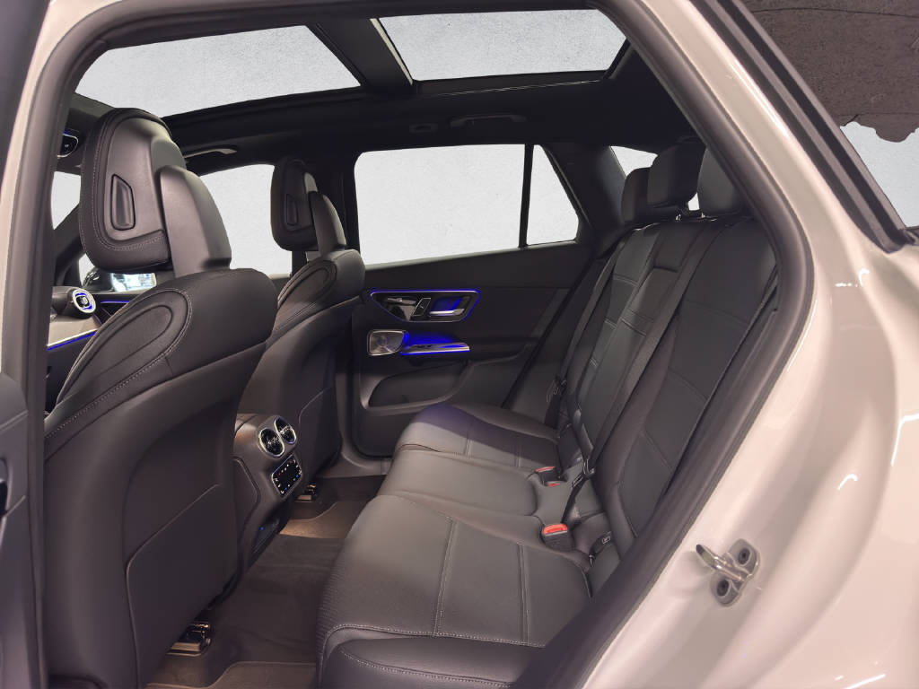 MERCEDES-BENZ GLC 300 e AMG Line 4Matic EQ Star-image-12
