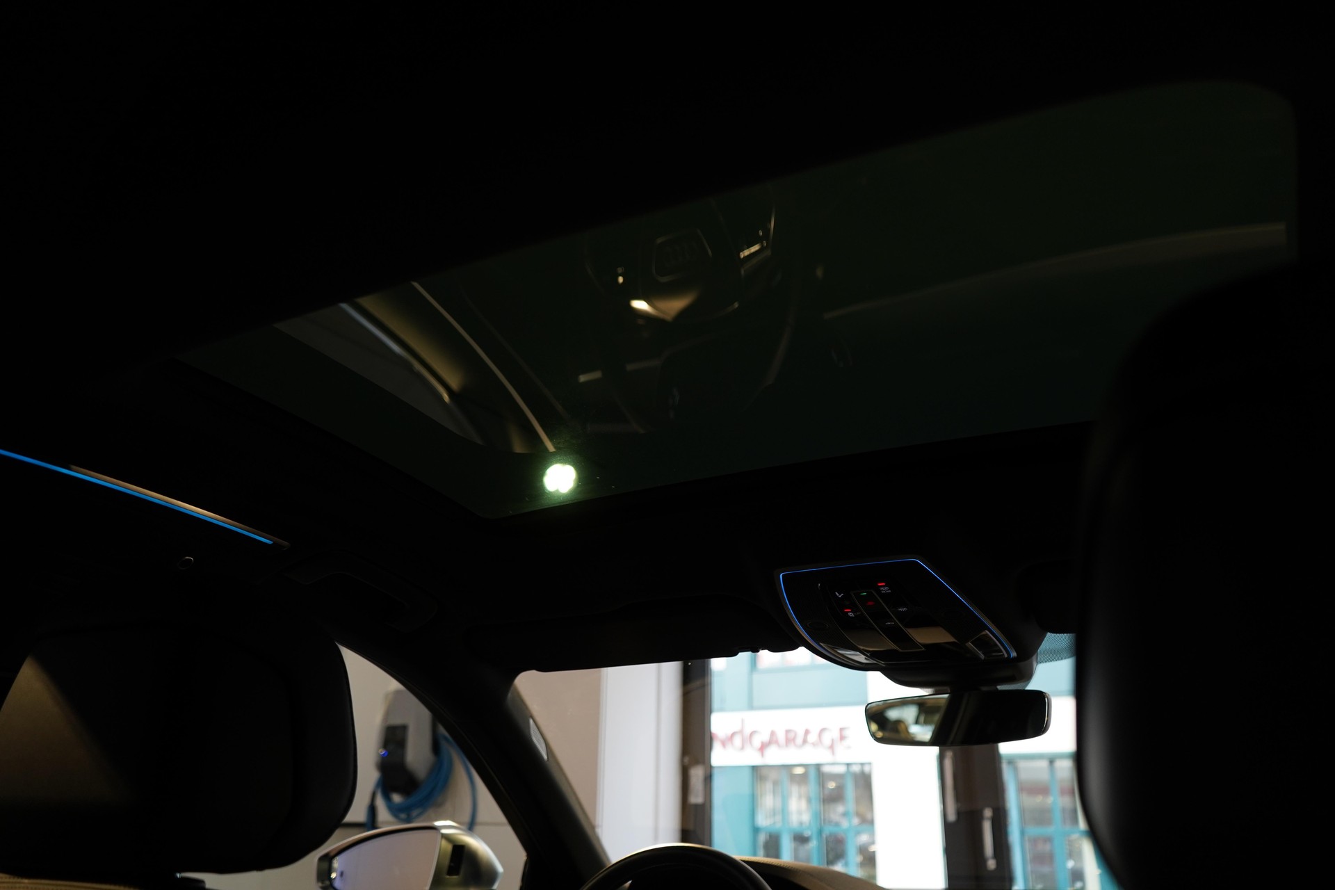 AUDI S8 4.0 V8 TFSI quattro T-Tronic-image-18