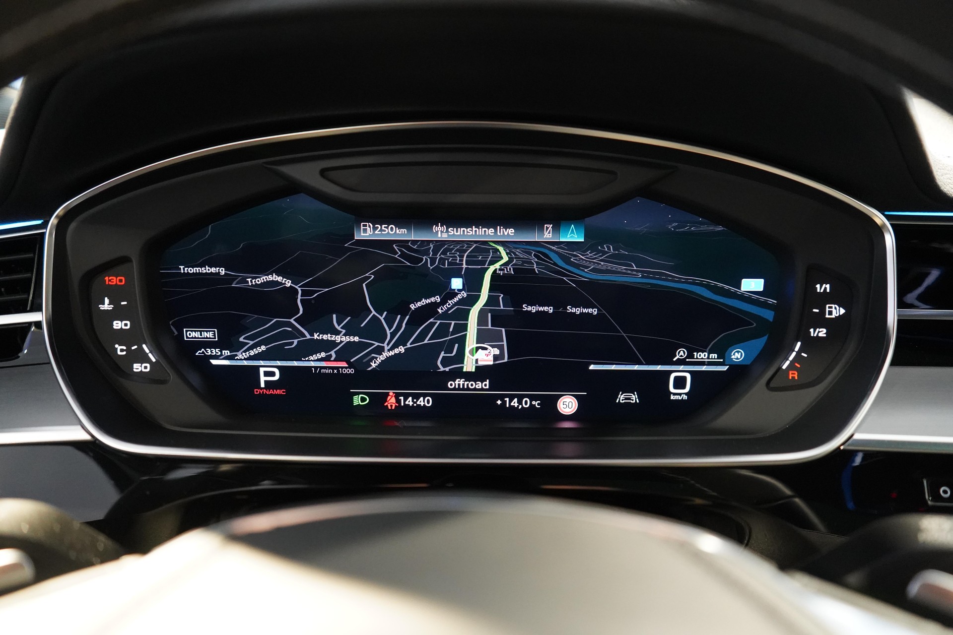 AUDI S8 4.0 V8 TFSI quattro T-Tronic-image-11