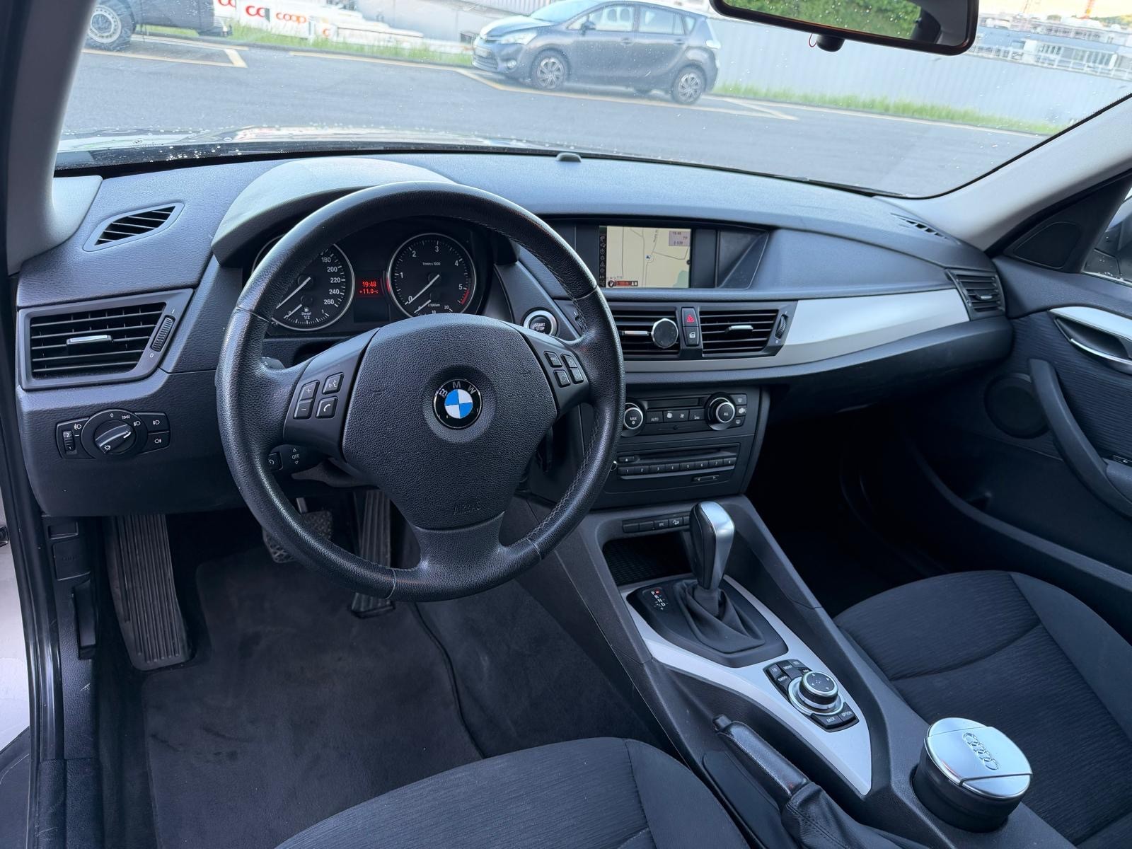 BMW X1 xDrive 20d Steptronic-image-6