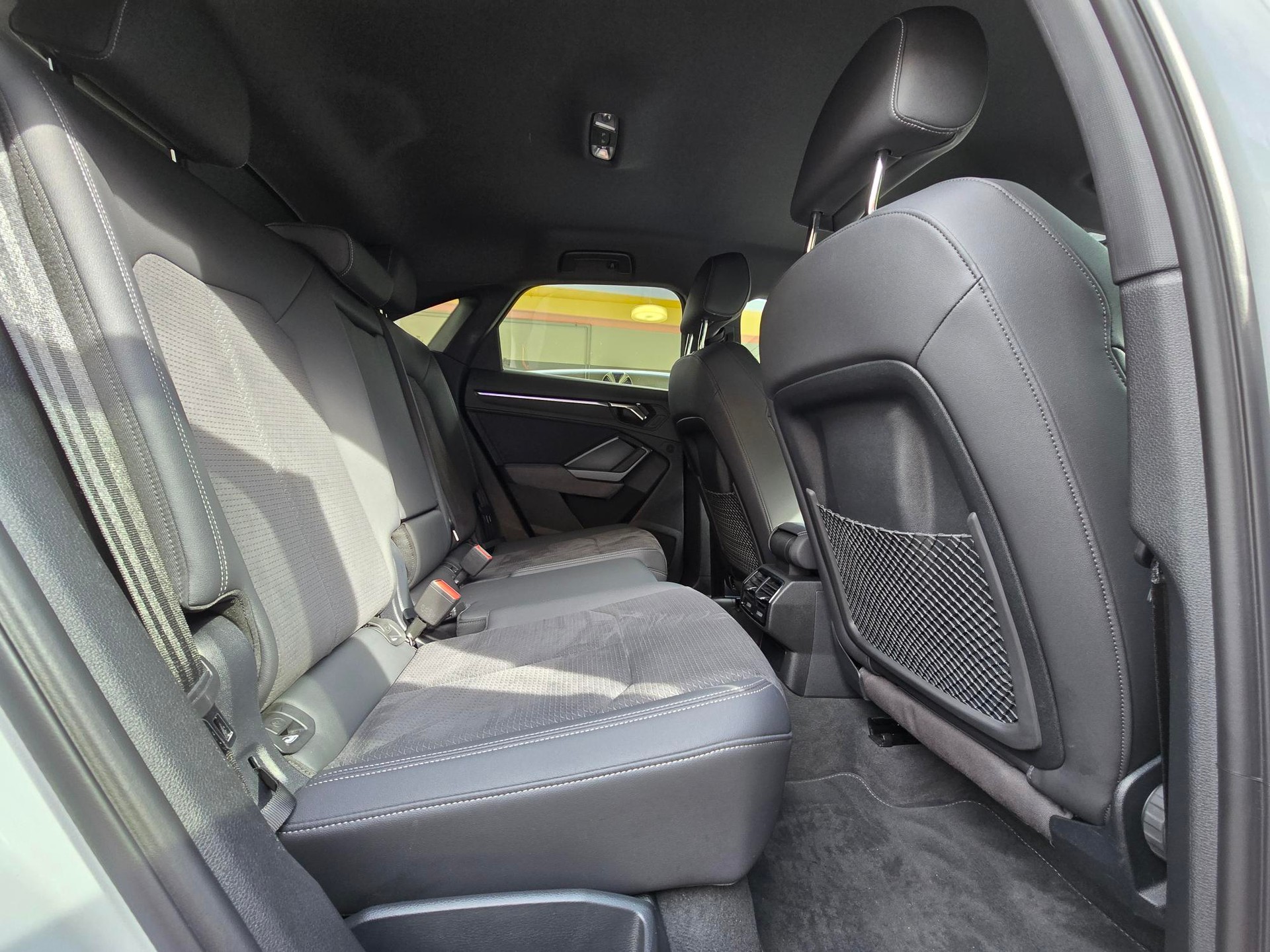 AUDI Q3 Sportback 40 TFSI S line quattro S-tronic-image-8