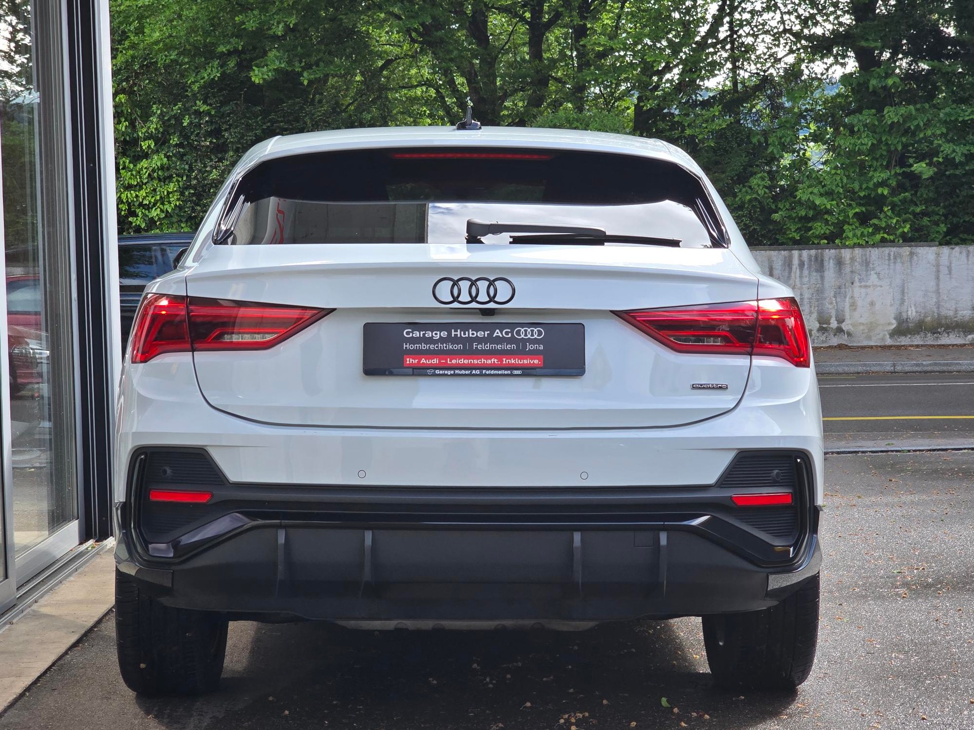 AUDI Q3 Sportback 40 TFSI S line quattro S-tronic-image-4