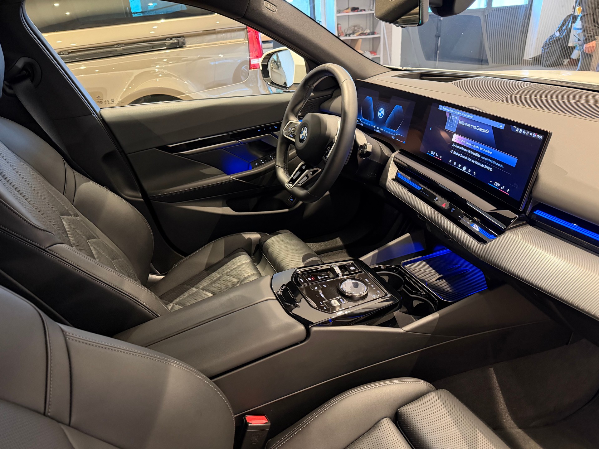 BMW 520d xDrive Touring M-Sport-image-9