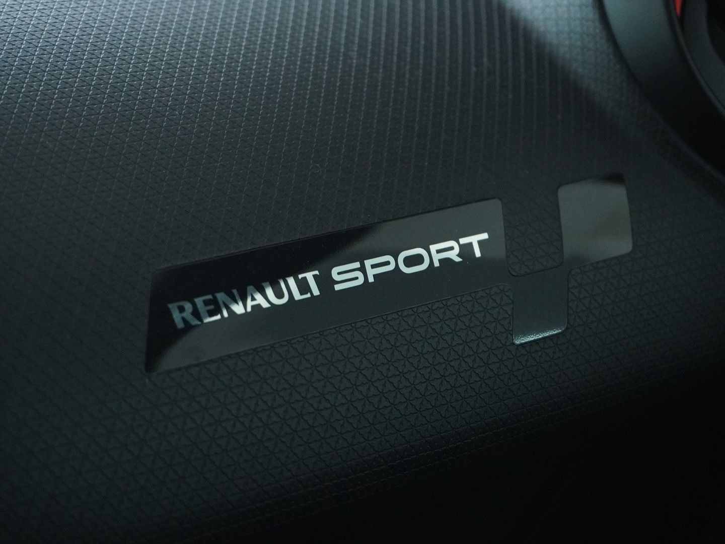 RENAULT Clio 1.6 T RS 200 EDC-image-5