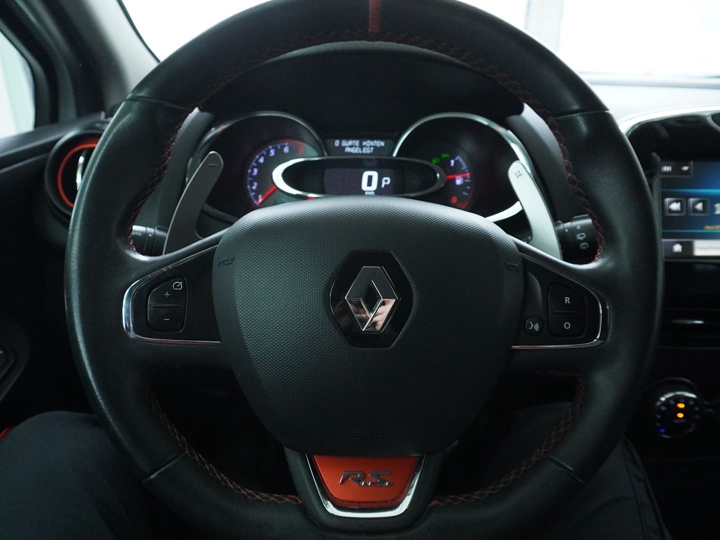 RENAULT Clio 1.6 T RS 200 EDC-showroom-element-3