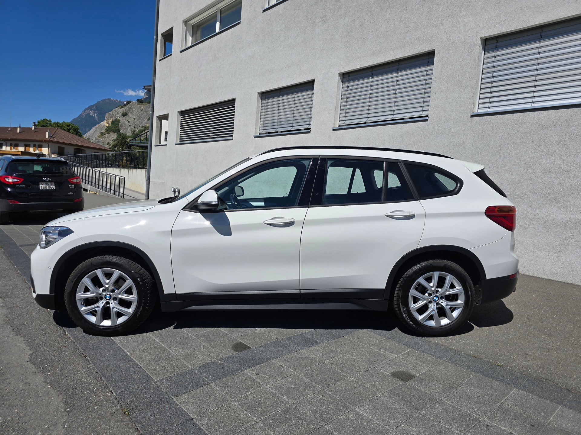 BMW X1 xDrive 18d Steptronic-image-2