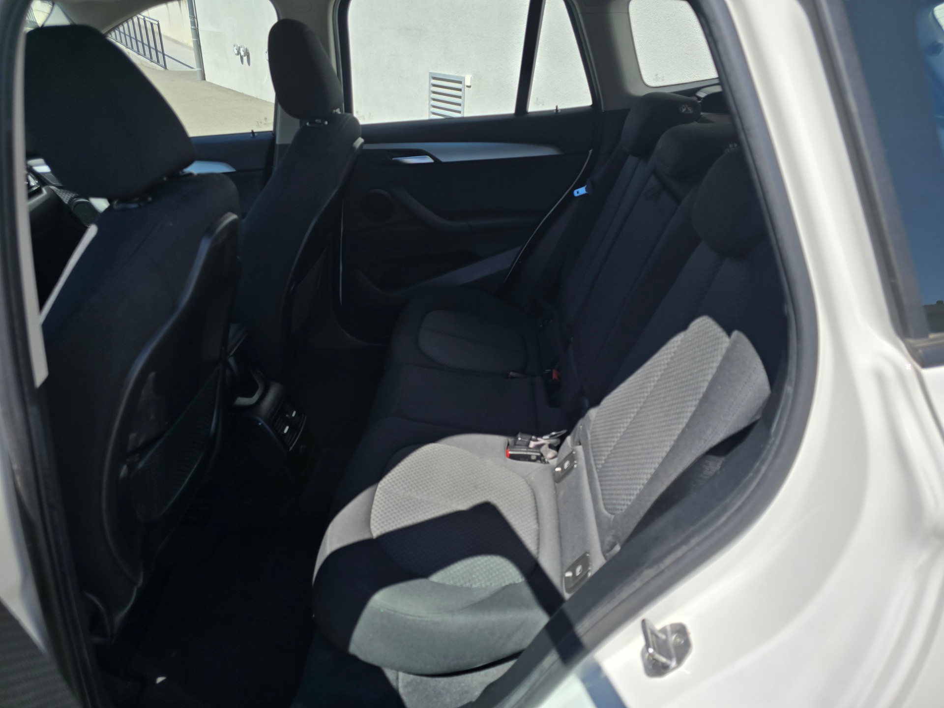 BMW X1 xDrive 18d Steptronic-image-12