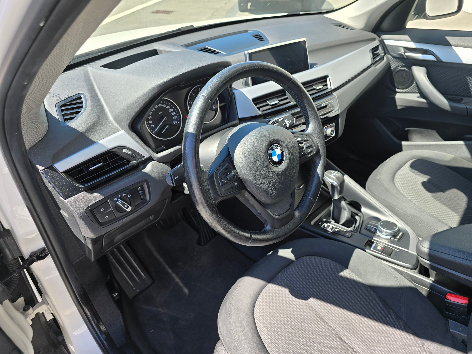 BMW X1 xDrive 18d Steptronic-image-11