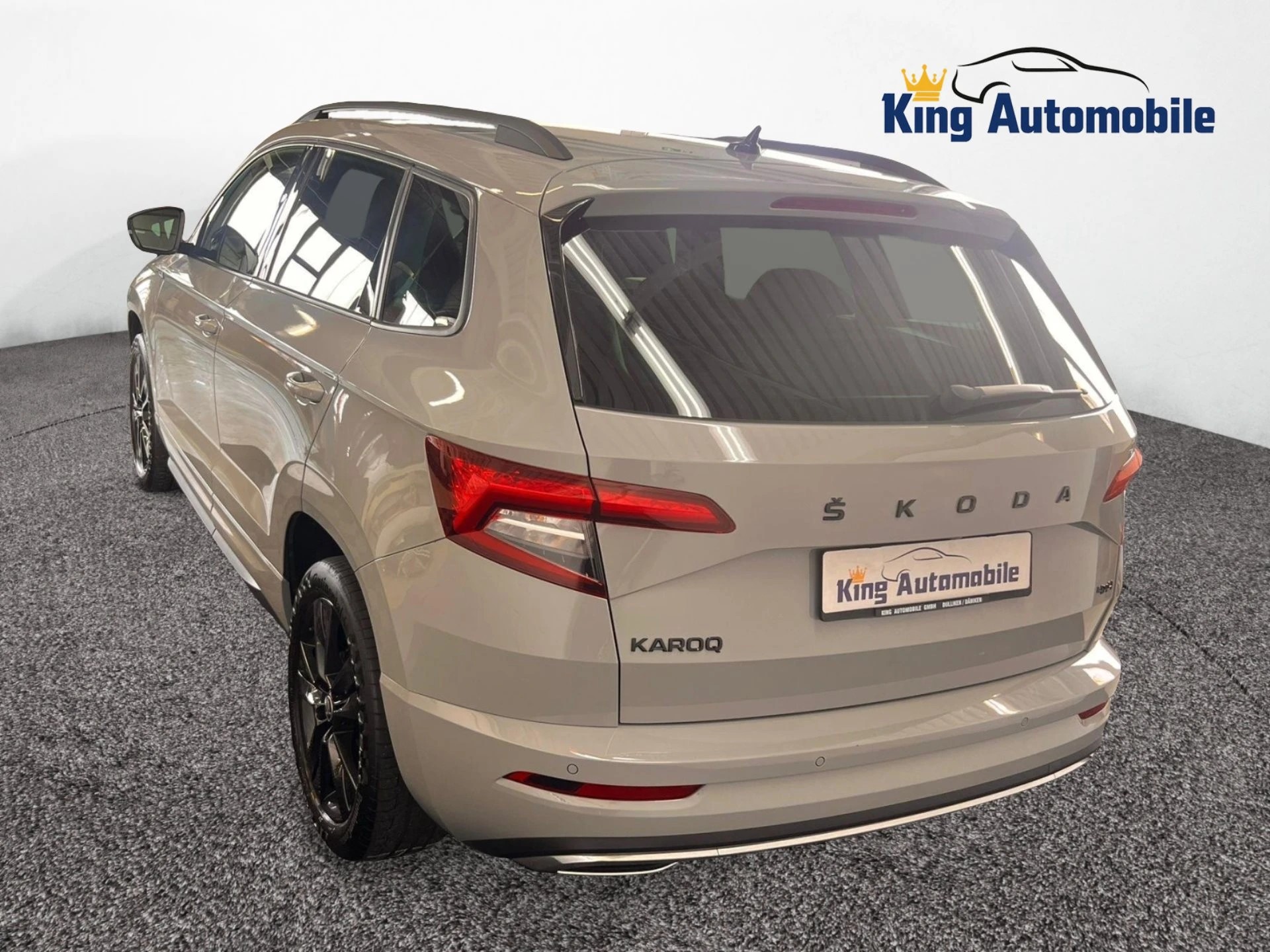 SKODA Karoq 2.0 TSI SportLine 4x4 DSG | CH-Auto | Aus 1-Hand | Frisch MFK | RF-Kamera-image-5