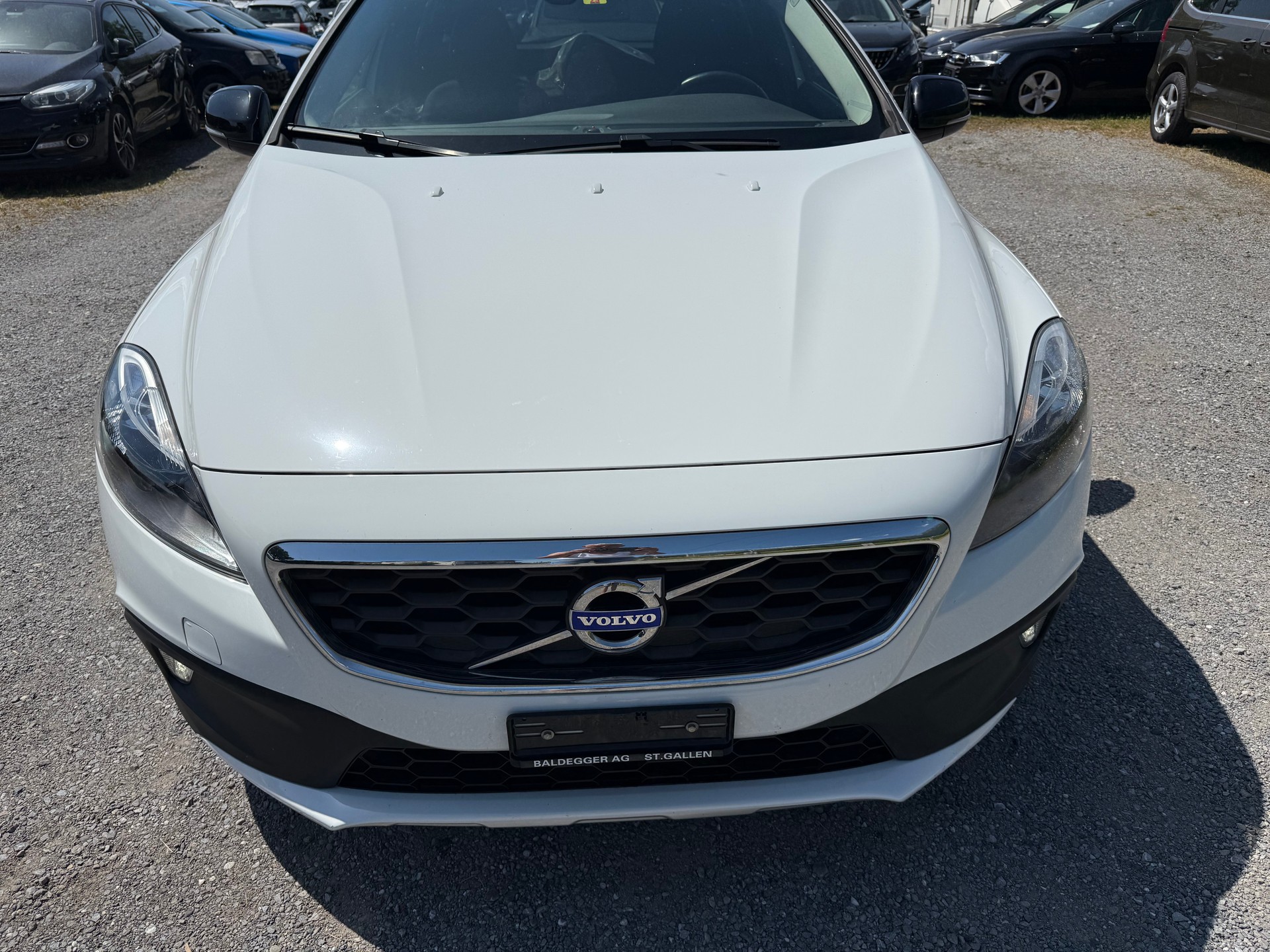 VOLVO V40 Cross Country D2 Momentum Powershift-image-7