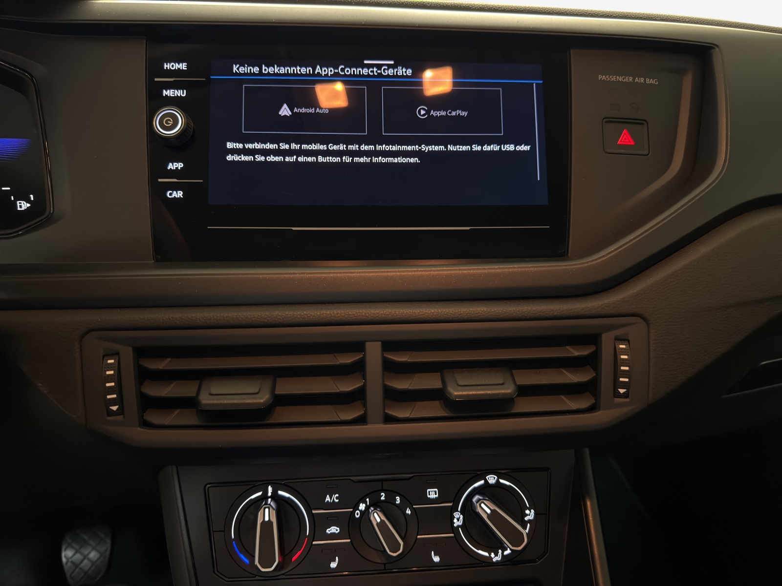 VW Polo 1.0 TSI Basis-image-10
