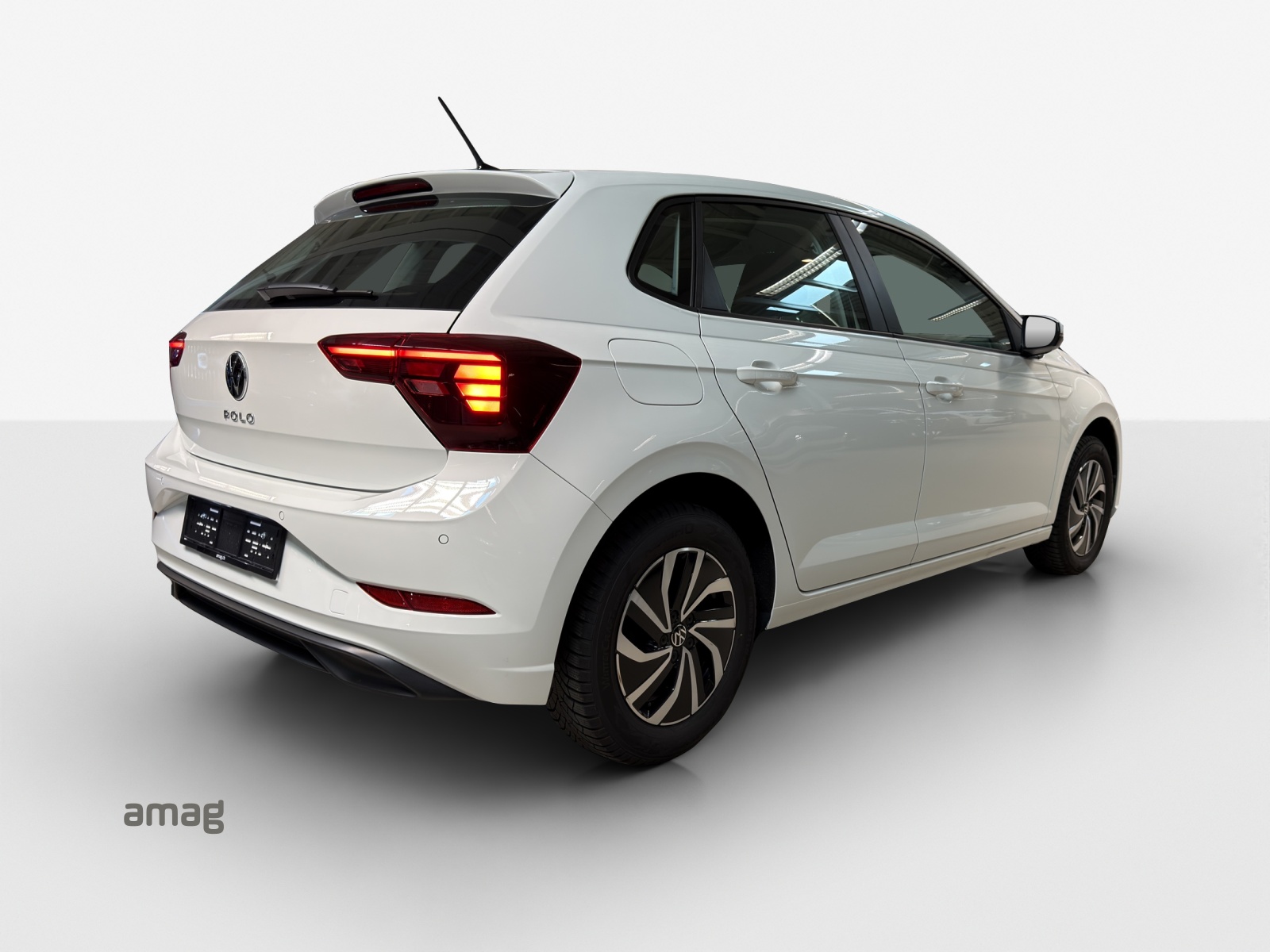 VW Polo 1.0 TSI Basis-image-4