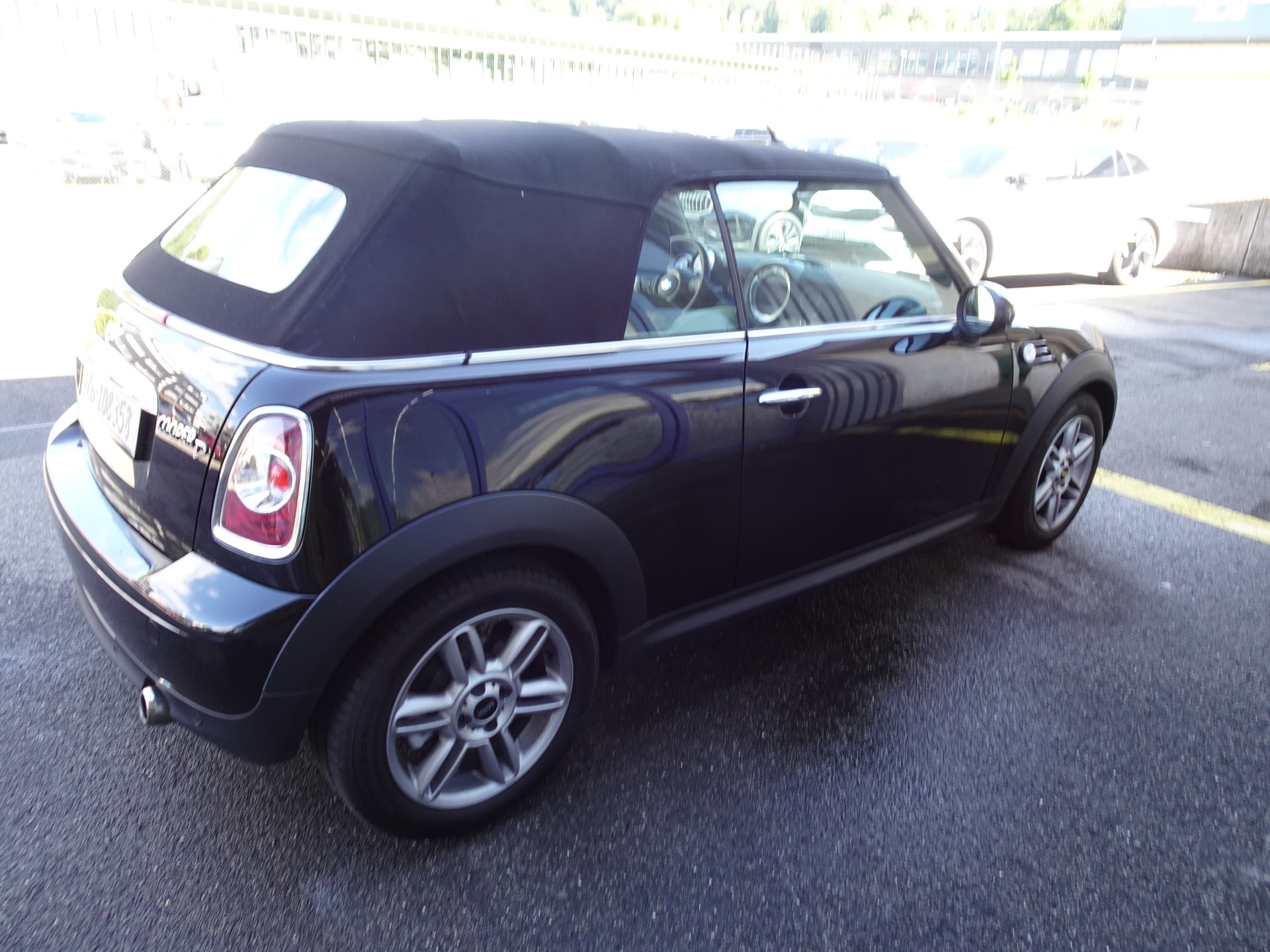 MINI 1.6 D Cooper-image-4