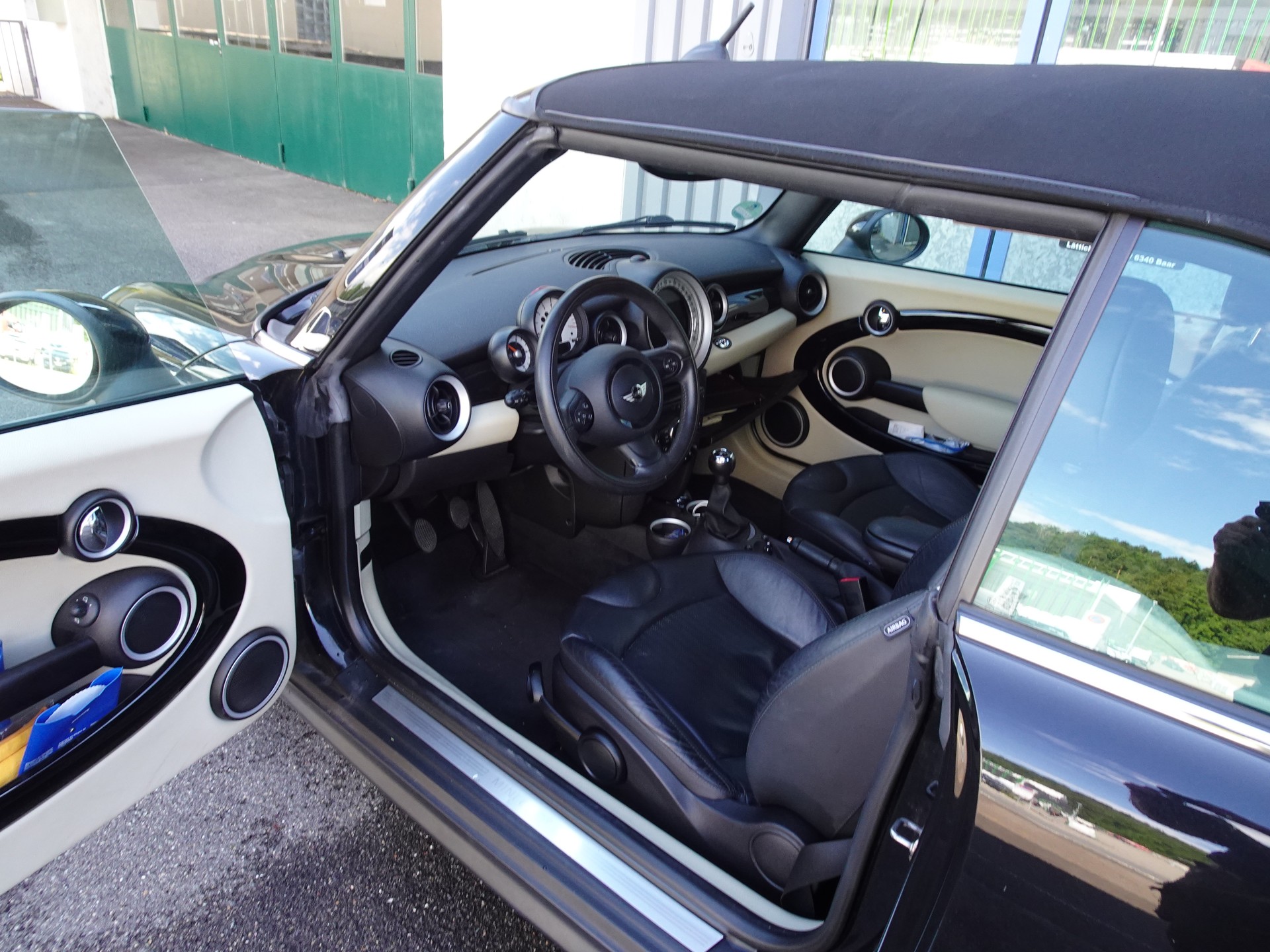 MINI 1.6 D Cooper-image-2