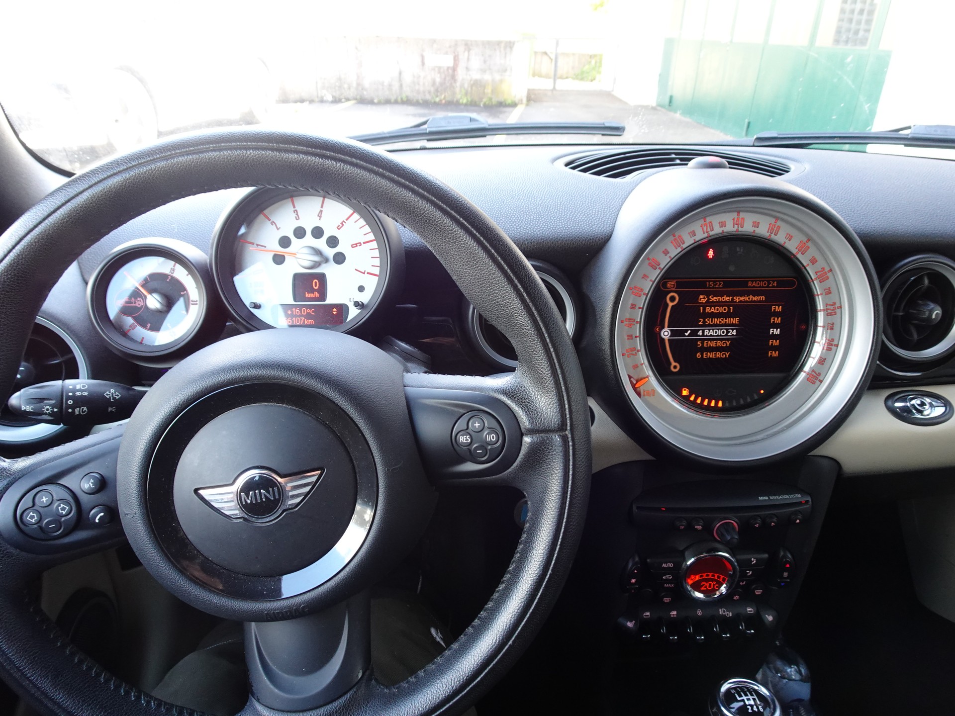 MINI 1.6 D Cooper-image-5