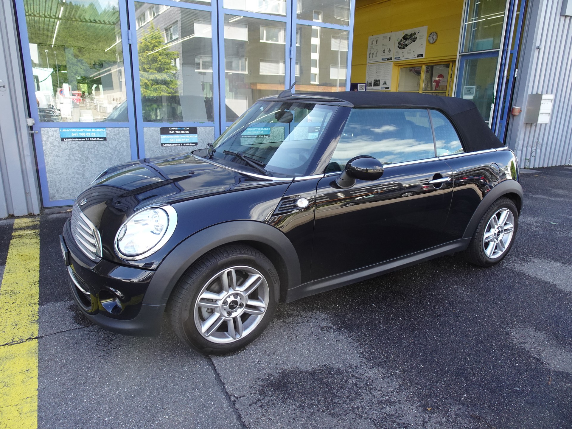 MINI 1.6 D Cooper-image-0