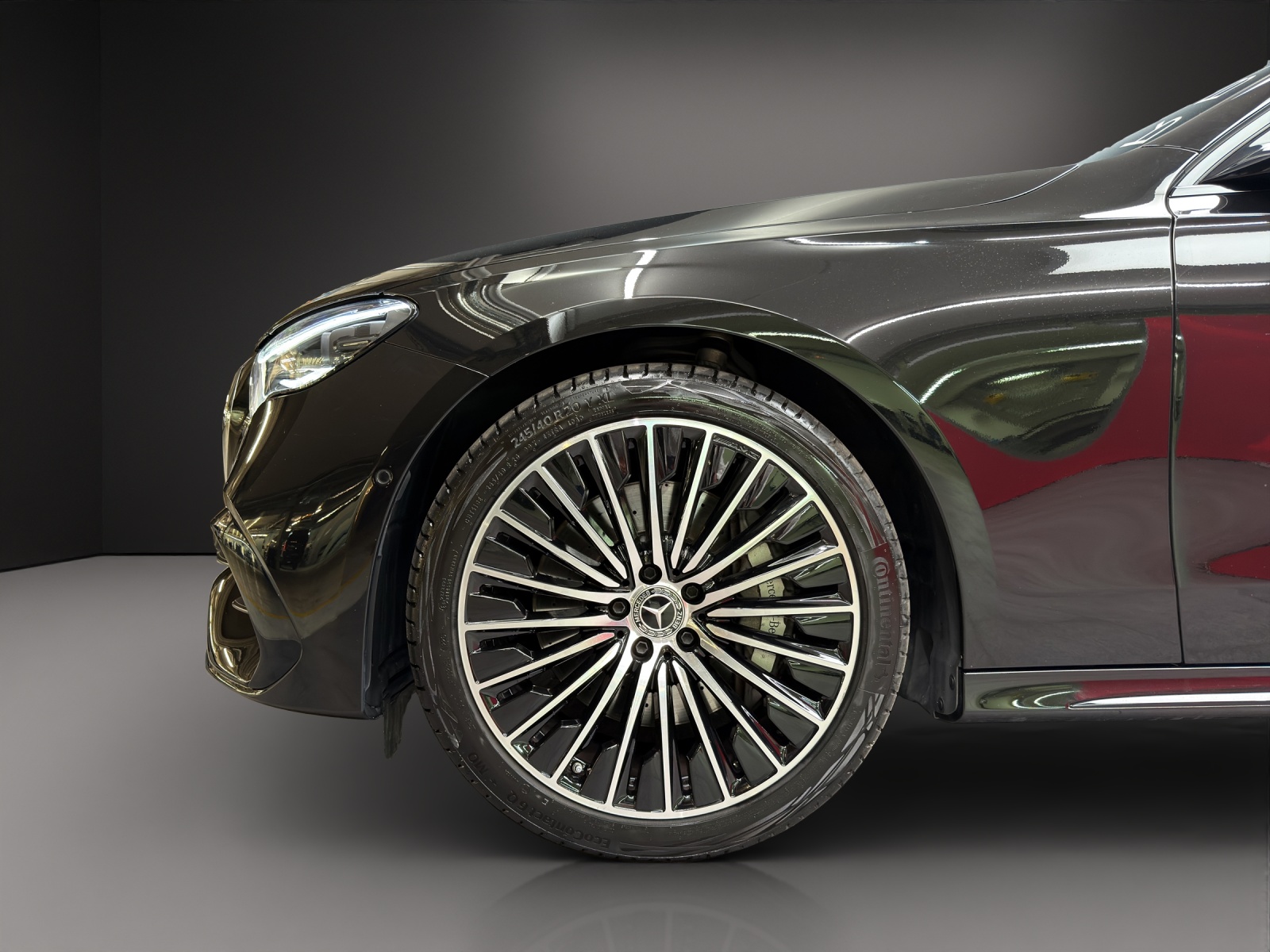 MERCEDES-BENZ E 220 d T 4M 9G-Tronic-image-12