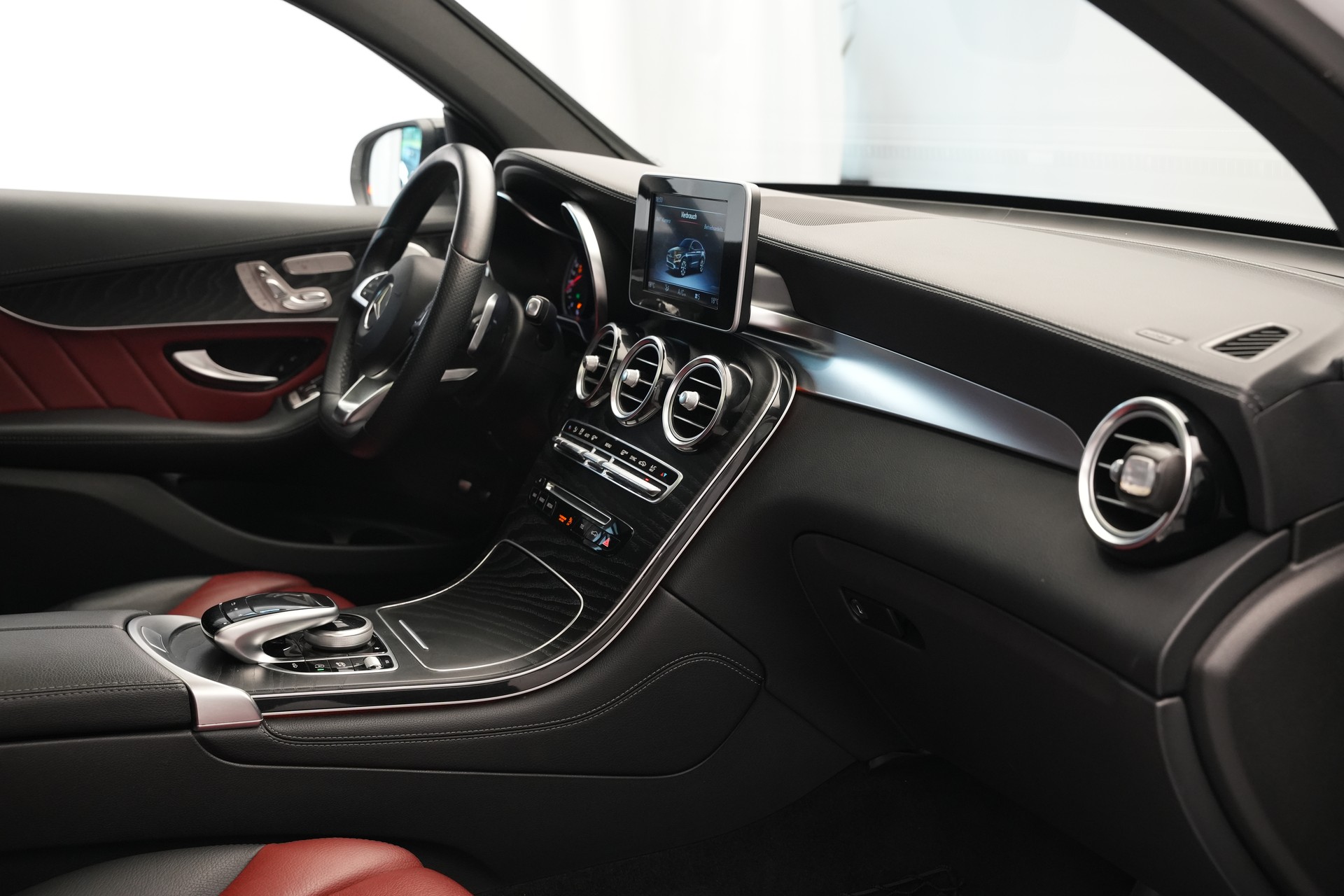 MERCEDES-BENZ GLC Coupé 43 AMG 4Matic 9G-Tronic *CH-Fahrzeug*-image-32