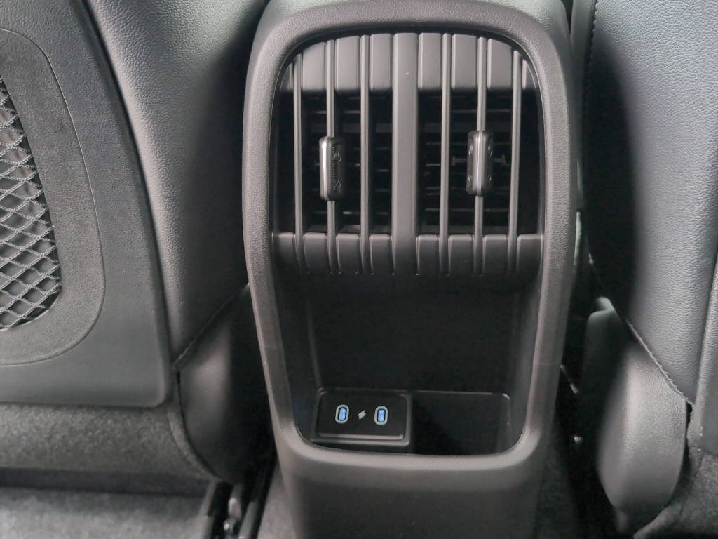 HYUNDAI KONA 1.6 GDi Hybrid Amplia-image-18