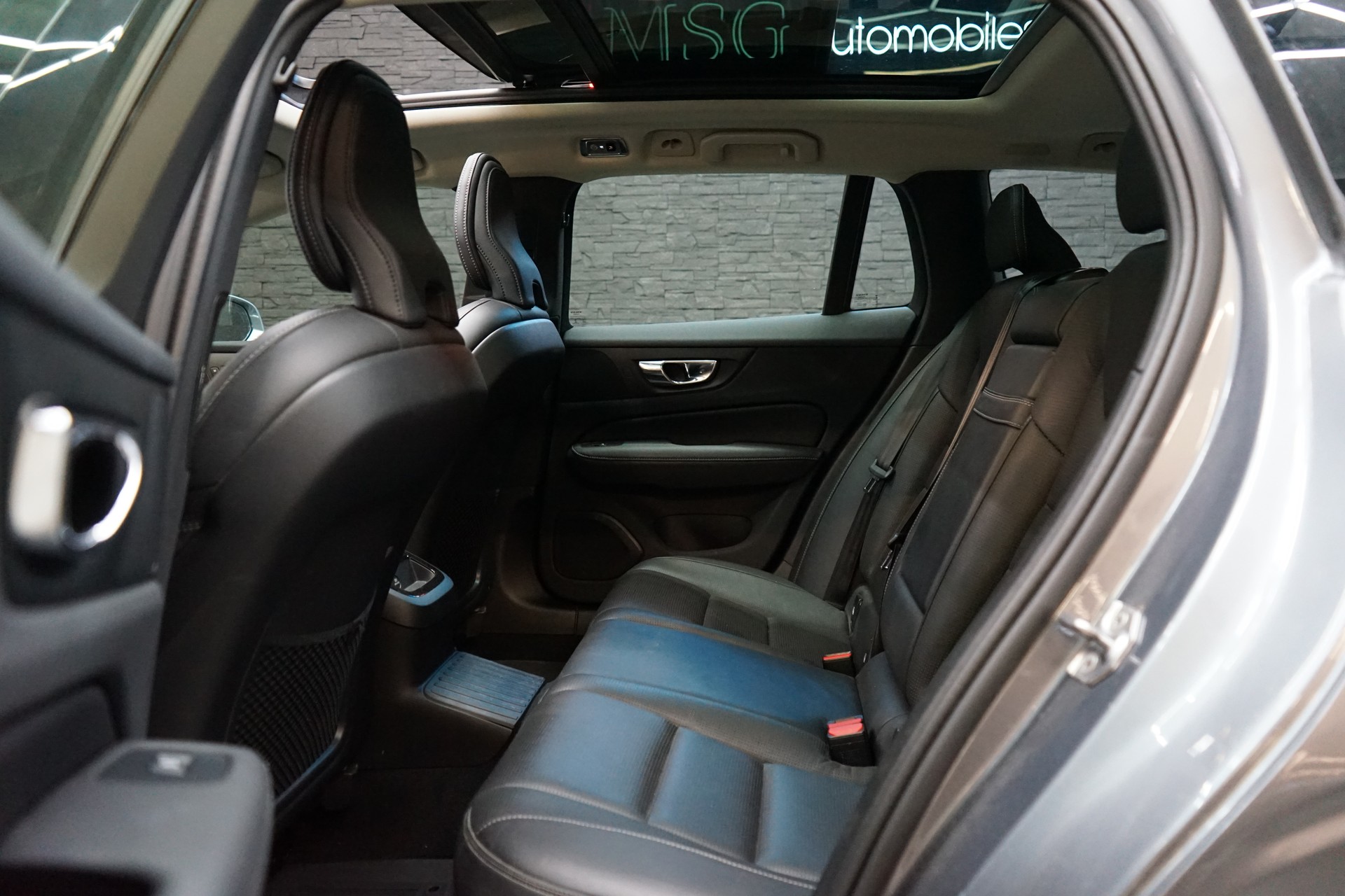 VOLVO V60 T8 eAWD Twin Engine Inscription Geartronic-image-22