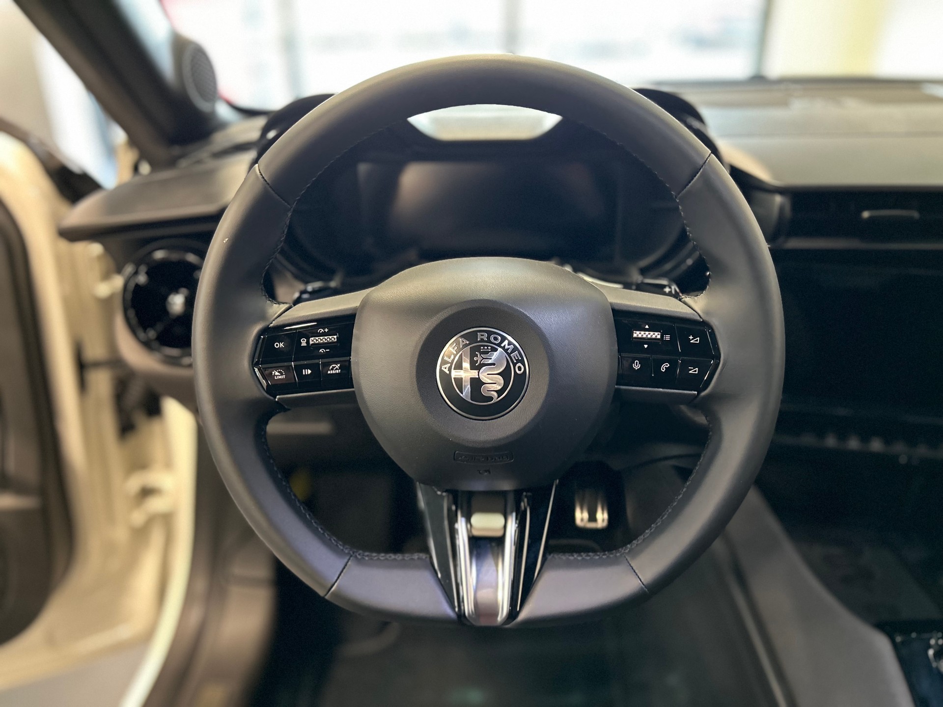 ALFA ROMEO Junior 1.2 48V Hybrid Q4-image-12