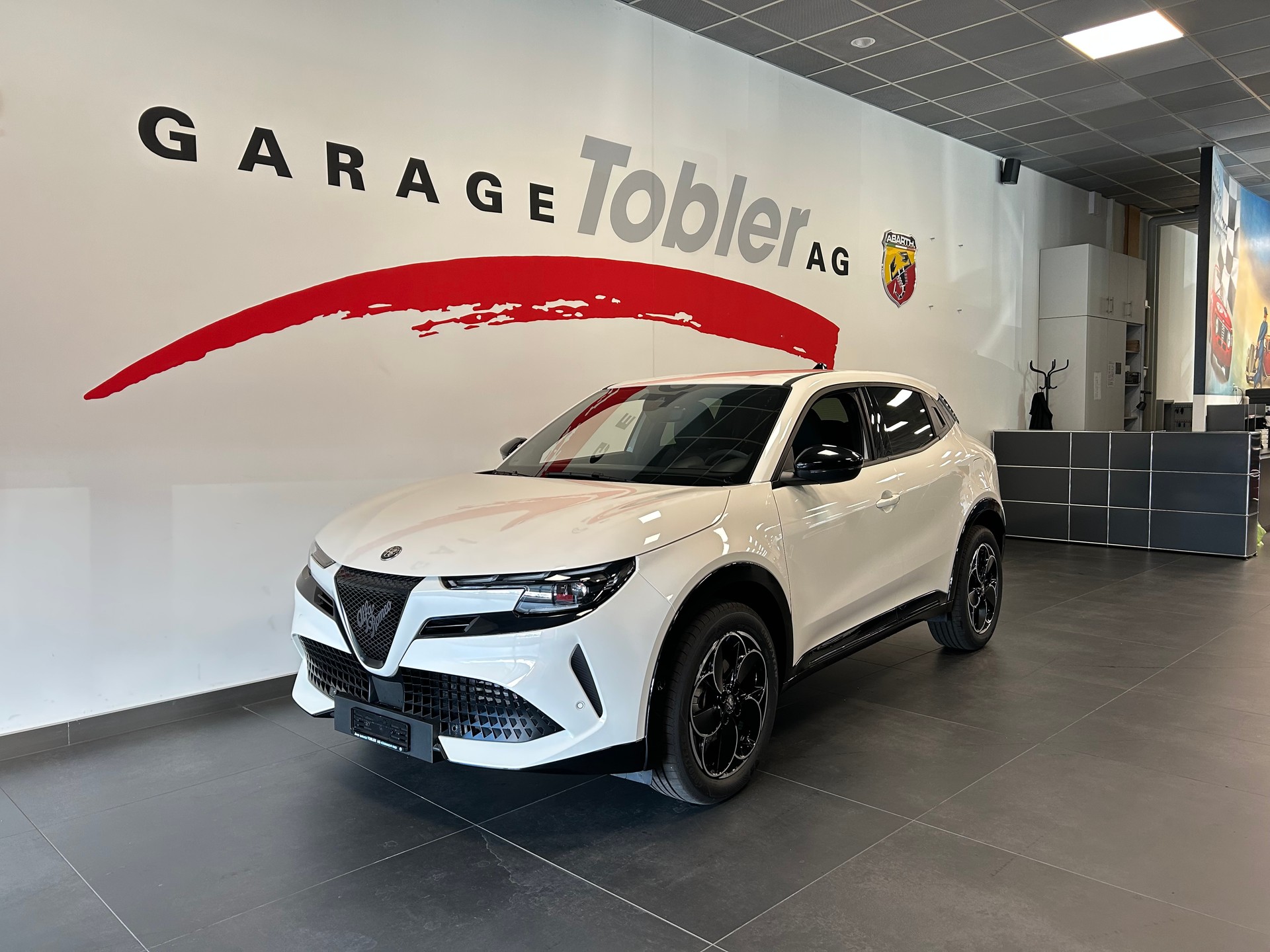 ALFA ROMEO Junior 1.2 48V Hybrid Q4-image-1