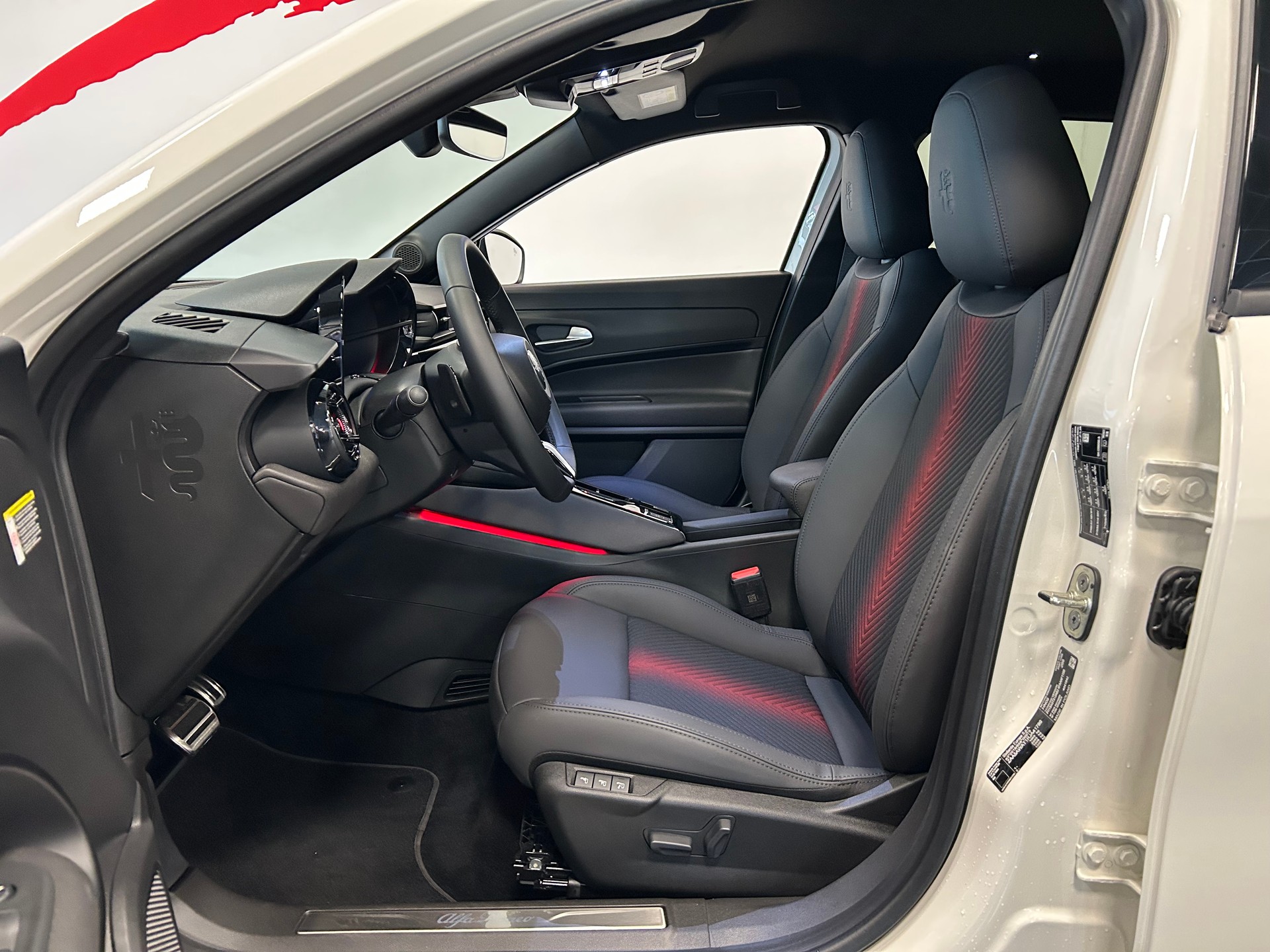 ALFA ROMEO Junior 1.2 48V Hybrid Q4-image-8